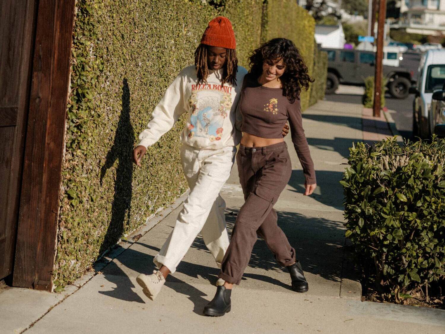 15 Chic & Comfortable Sports Mom Outfits for Every Season 23 How To Style Cargo Pants for Women – Billabong