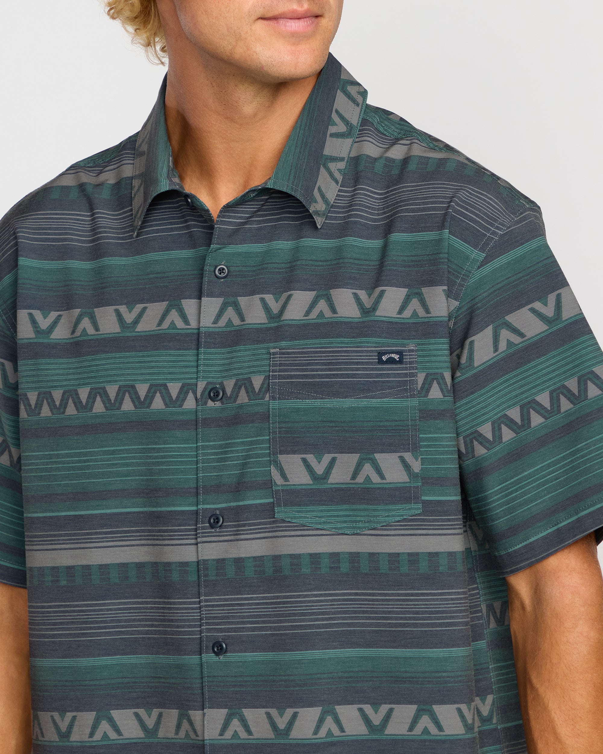 Surftrek Transit Short Sleeve Shirt - Navy | Billabong
