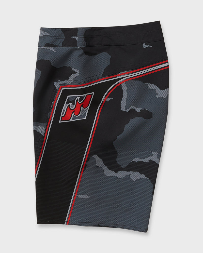 Straddie-Airlite-20"-Boardshorts-Black-Camo-8