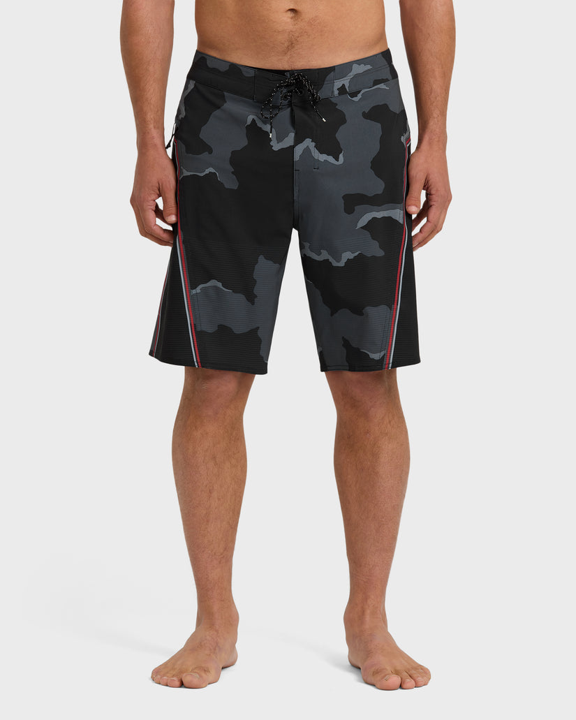 Straddie-Airlite-20"-Boardshorts-Black-Camo-1