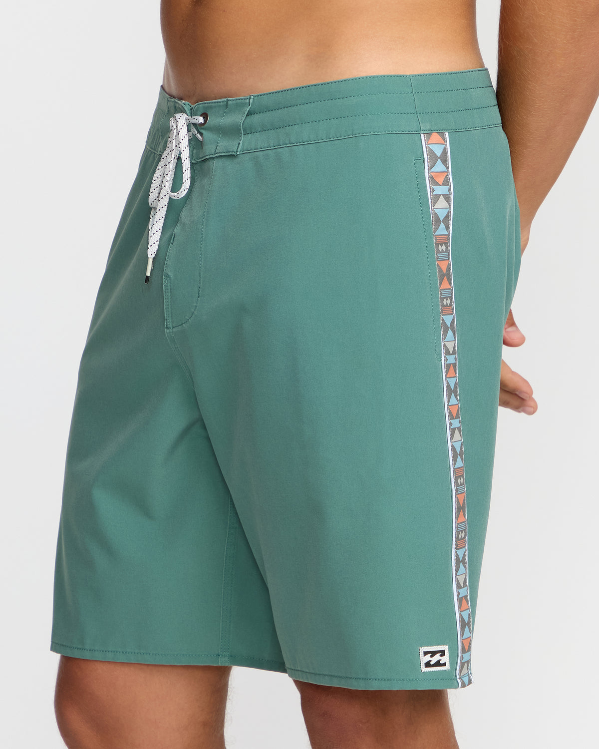 Wategos-Lo-Tide-19"-Boardshorts-Sage-Green-6