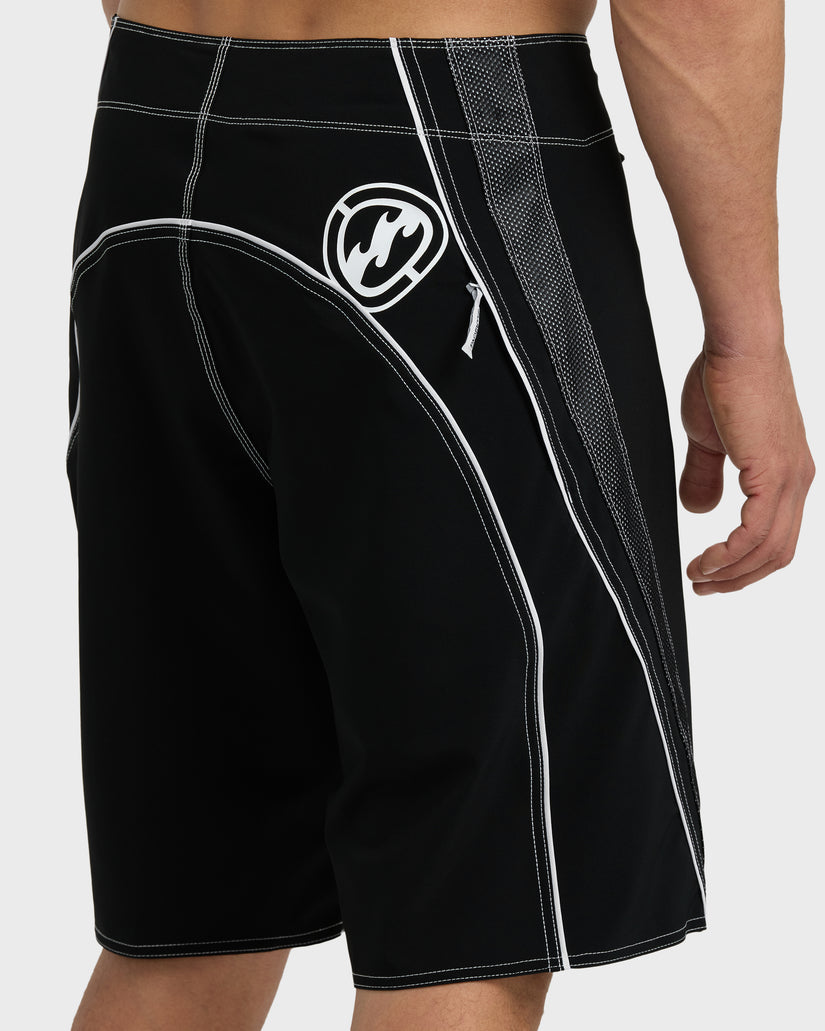 Fluid-2K-Pro-Performance-21"-Boardshorts-Black-White-5