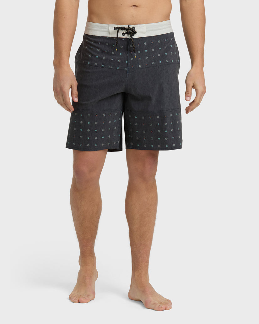 Tribong-Lo-Tide-19"-Boardshorts-Black-1