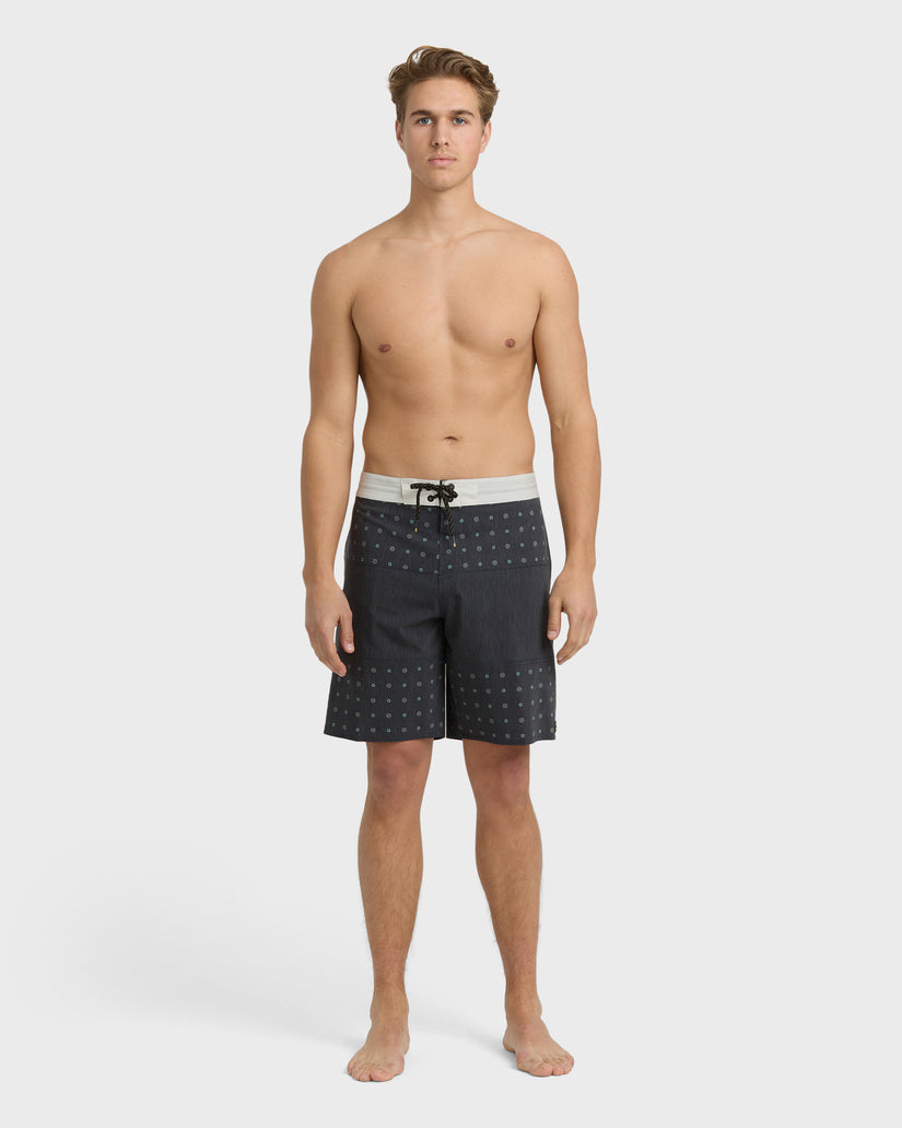 Tribong-Lo-Tide-19"-Boardshorts-Black-4