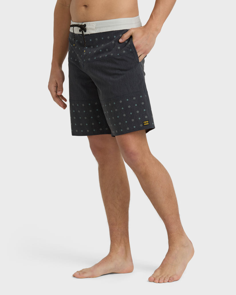 Tribong-Lo-Tide-19"-Boardshorts-Black-3