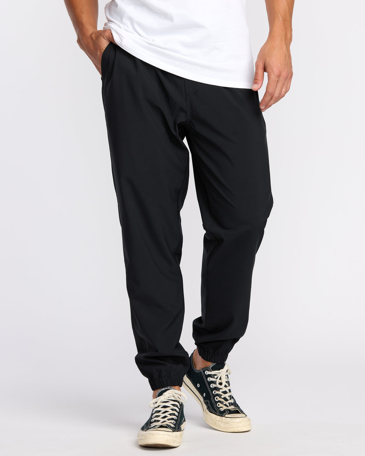 Surftrek-Transit-Joggers-Black-1