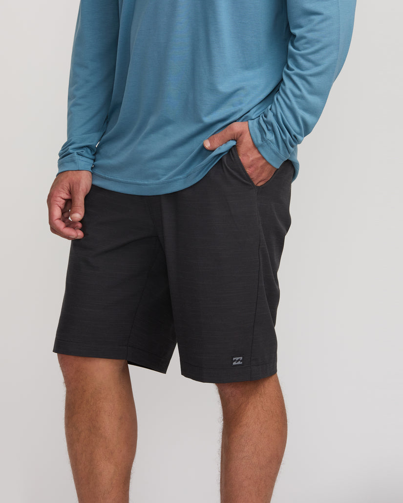 Crossfire-Submersible-21"-Hybrid-Shorts-Black-5