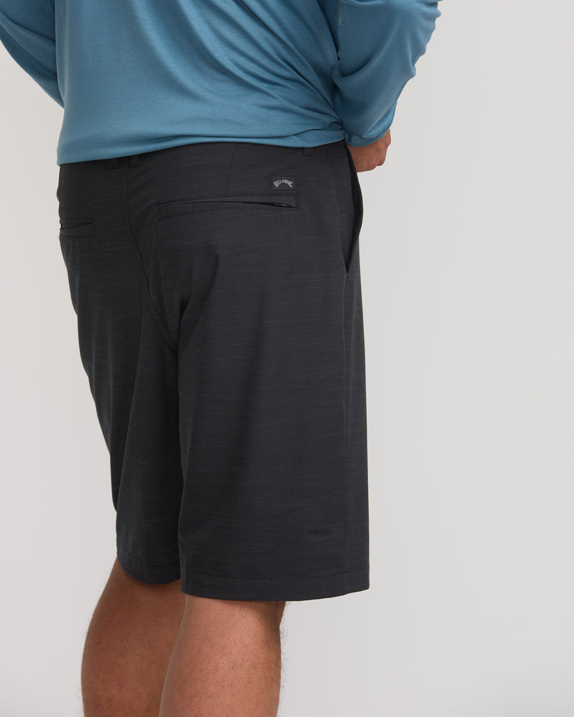 Crossfire-Submersible-21"-Hybrid-Shorts-Black-6
