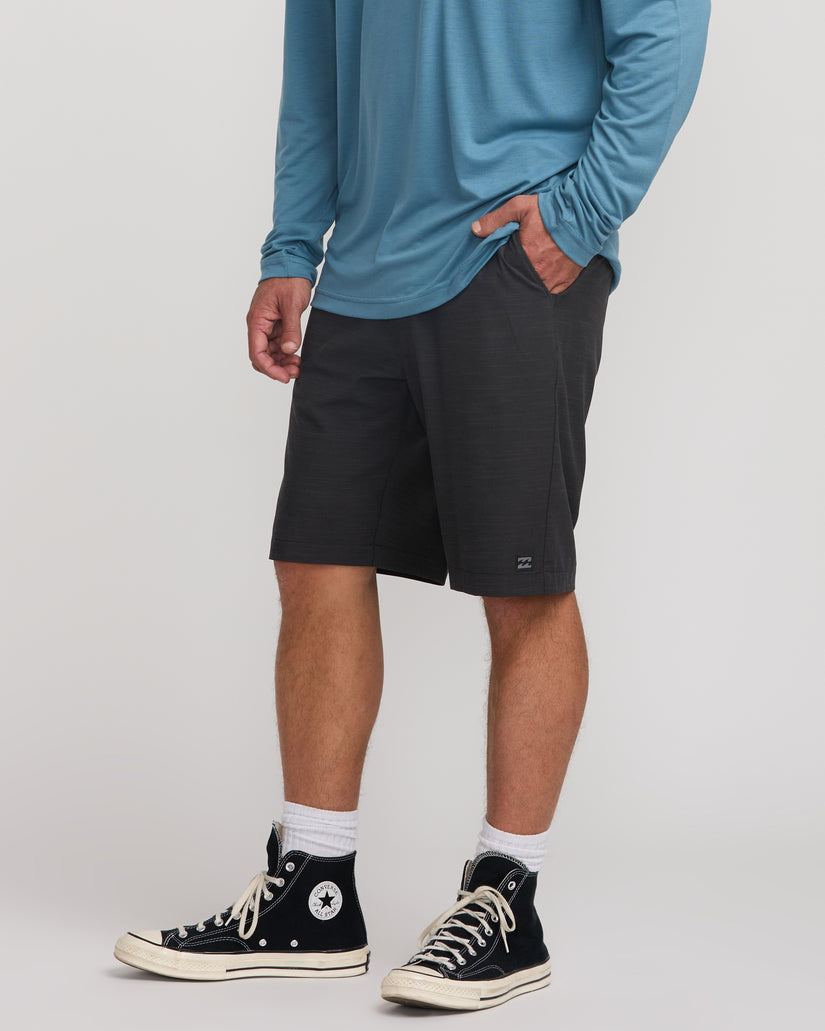 Crossfire-Submersible-21"-Hybrid-Shorts-Black-3