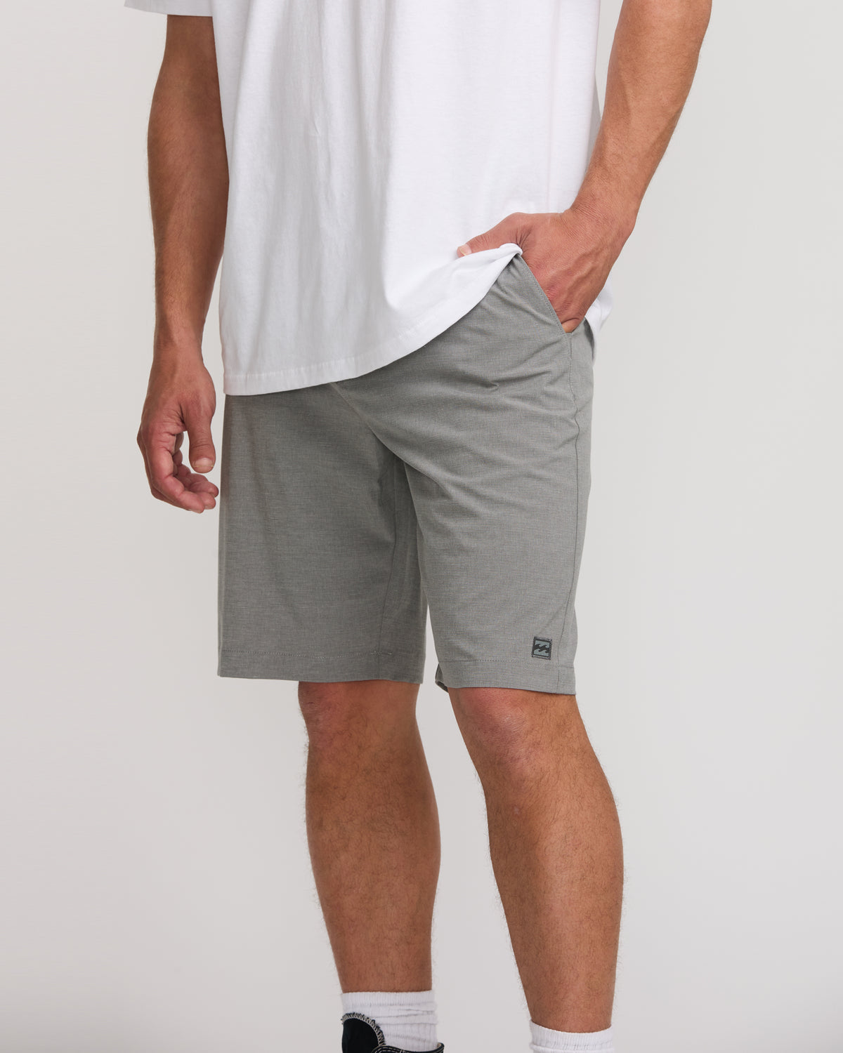 Crossfire-Submersible-21"-Hybrid-Shorts-Gray-5