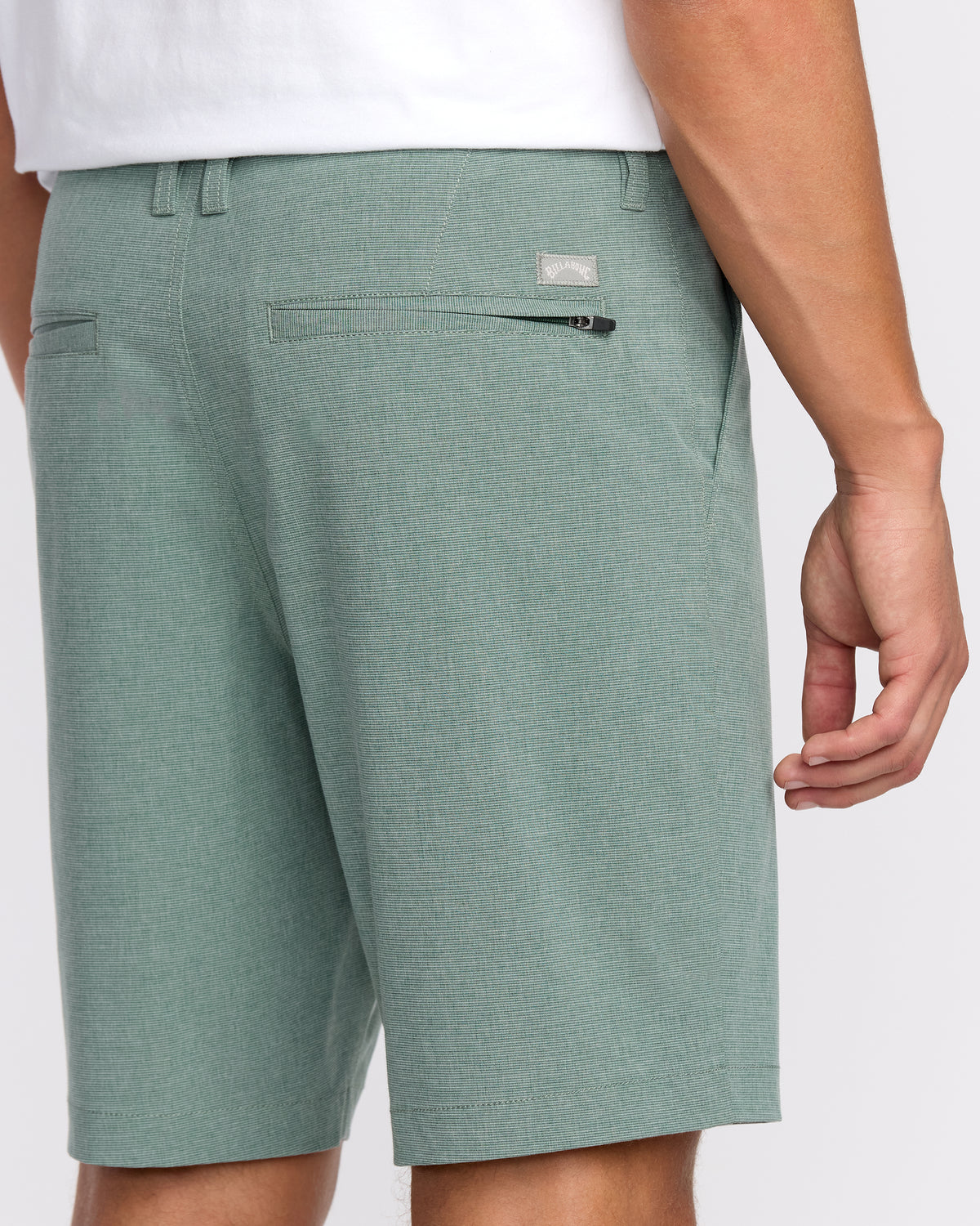 Crossfire-Submersible-19"-Hybrid-Shorts-Green-Ash-5