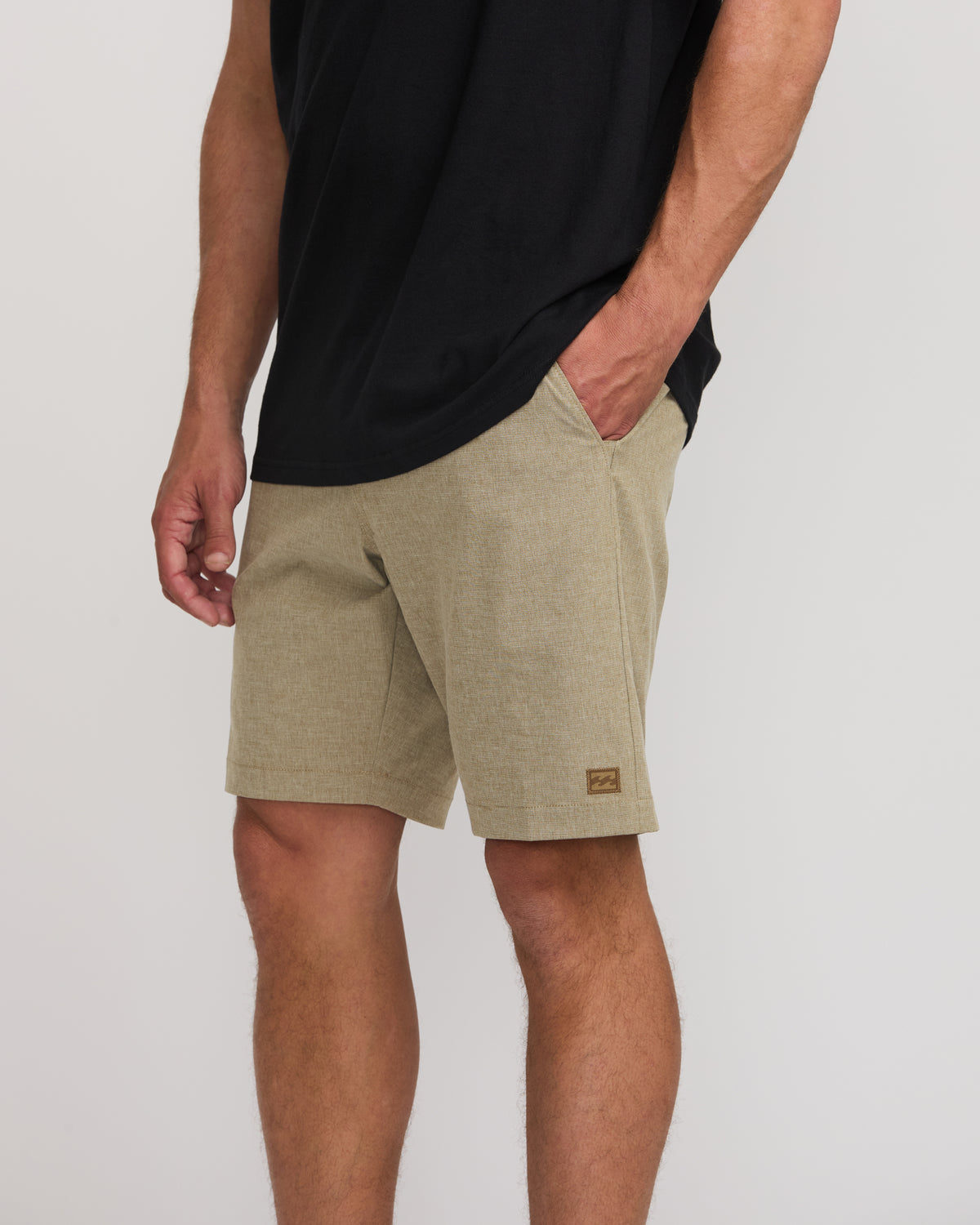 Crossfire-Submersible-19"-Hybrid-Shorts-Khaki-5