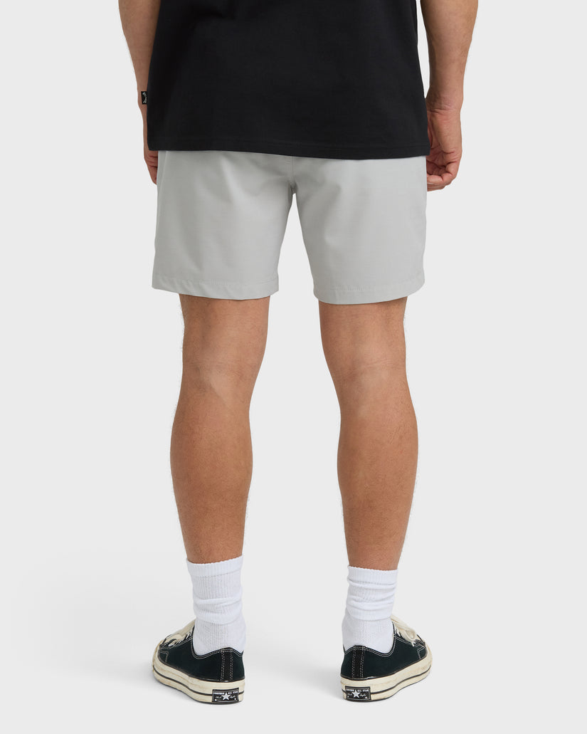 Crossfire-Submersible-17"-Hybrid-Shorts-Silver-2