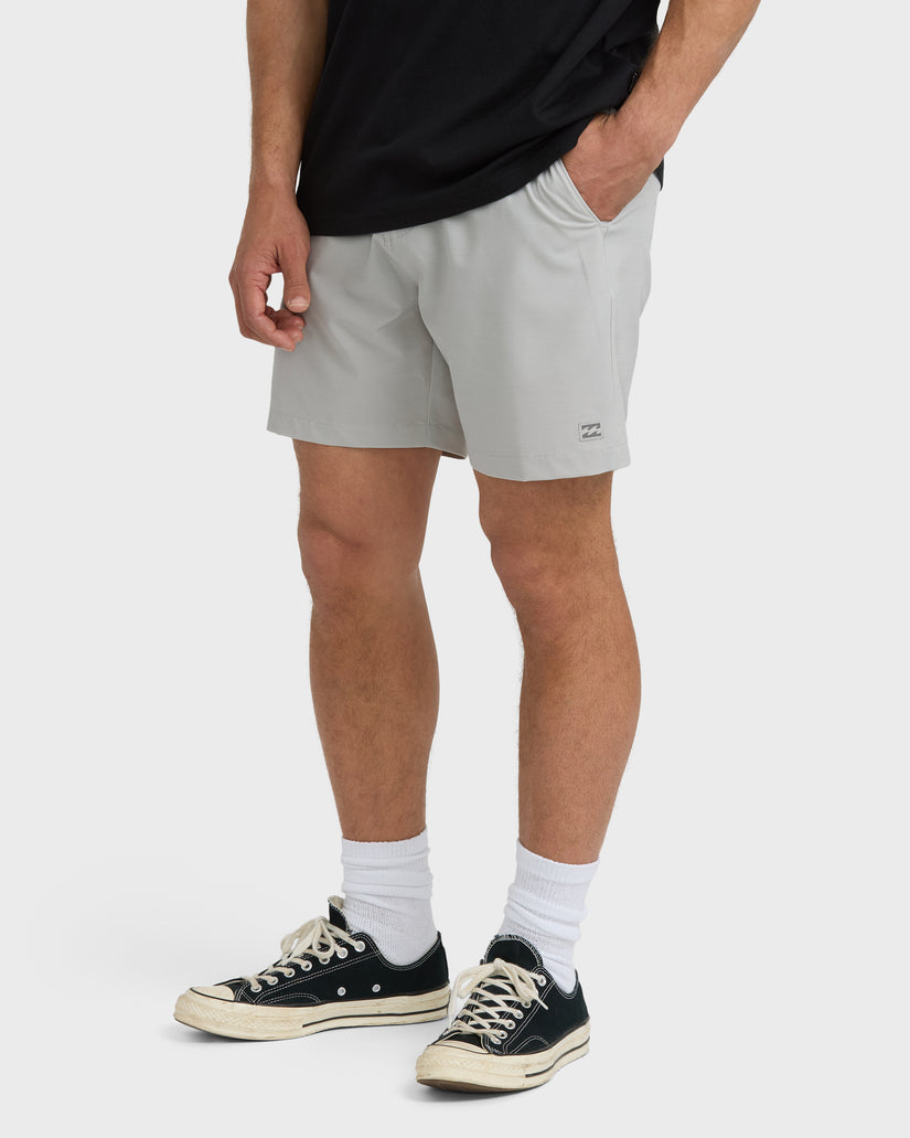 Crossfire-Submersible-17"-Hybrid-Shorts-Silver-3