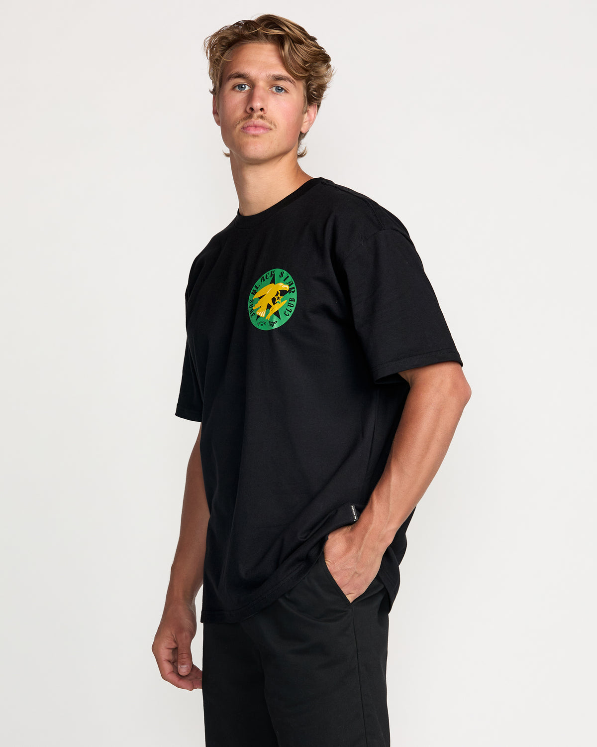 Black Star Regular Tee - Black - 5