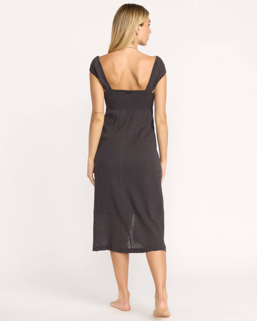 Distant-Tides-Dress-Black-Sands-2