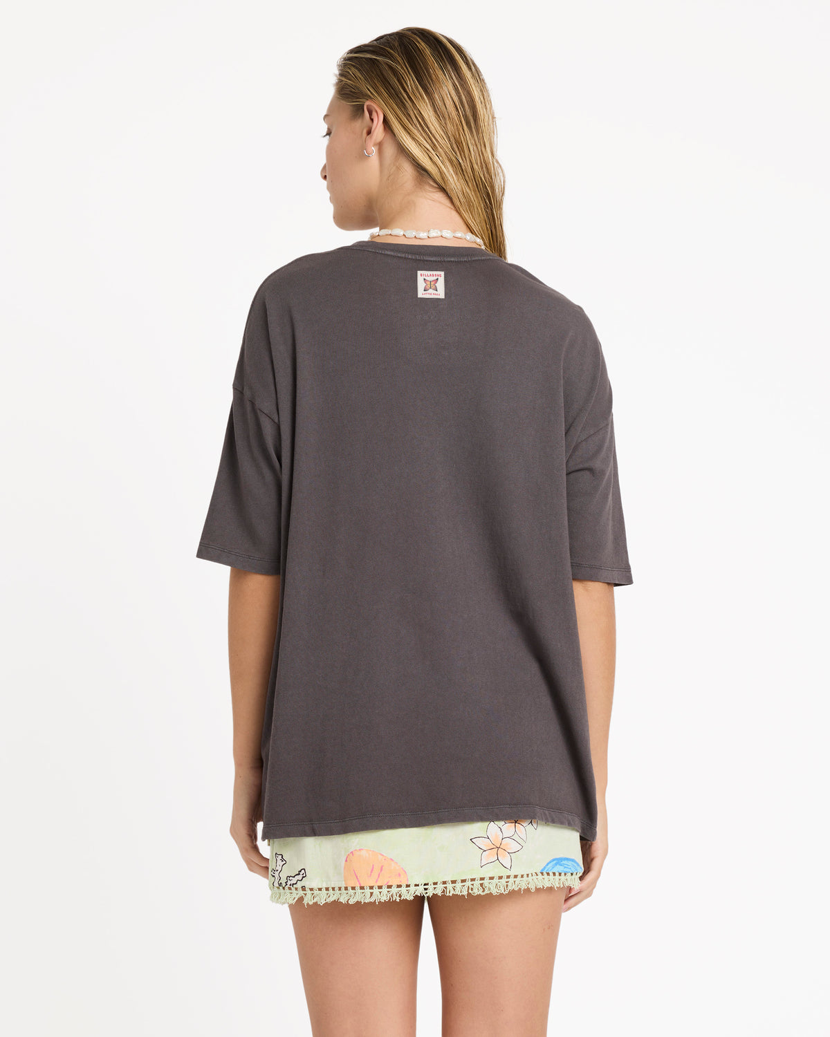 LOTTIE-HALL-SS-TEE-OFF-BLACK-2