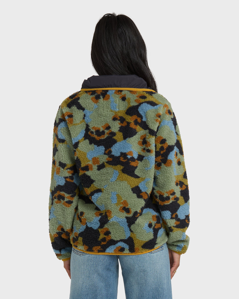 Switchback-Pullover-Sweatshirt-Dusty-Green-2