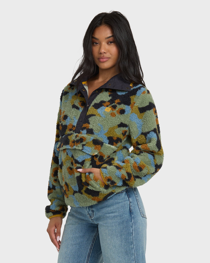 Switchback-Pullover-Sweatshirt-Dusty-Green-3