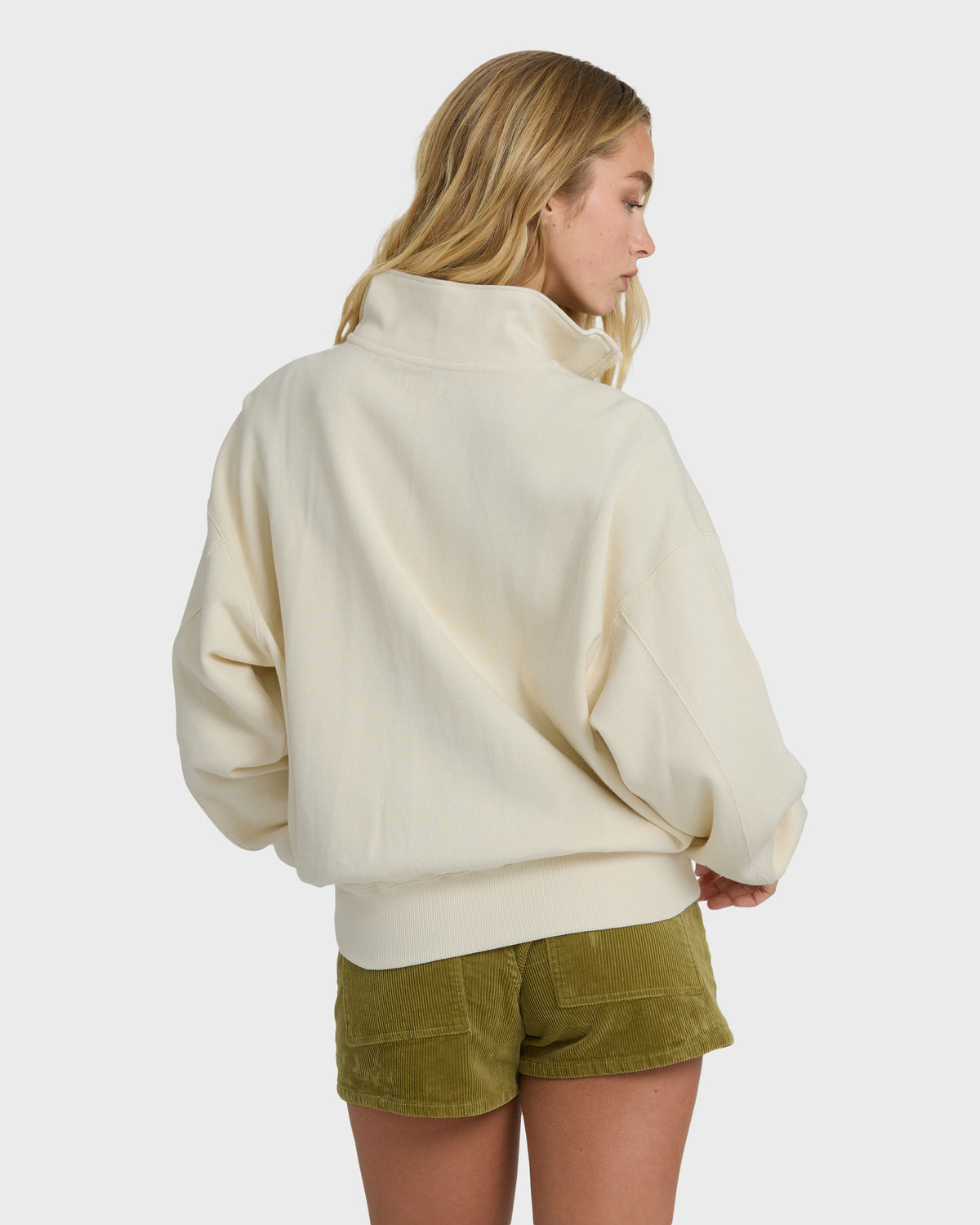 CLASSIC-FEELS-HALF-ZIP-PO-WHITE-CAP-2
