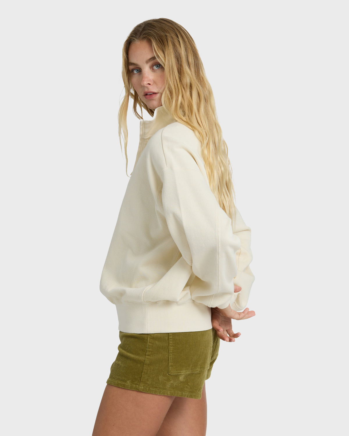 CLASSIC-FEELS-HALF-ZIP-PO-WHITE-CAP-3
