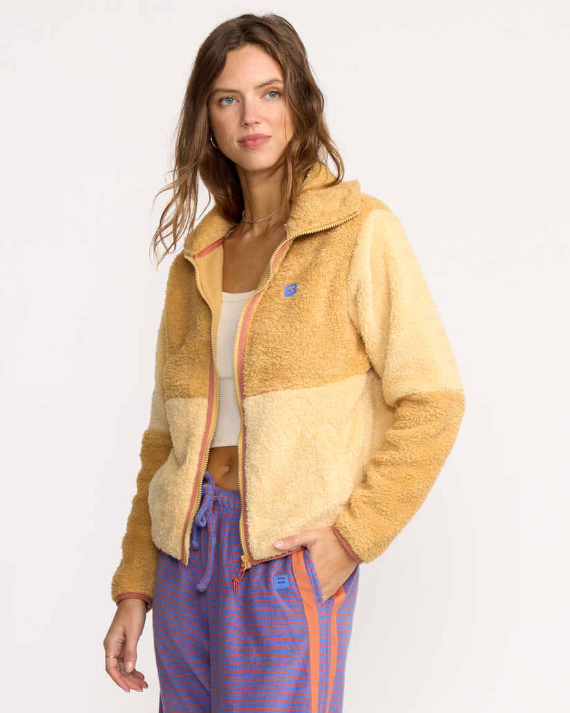 SWITCHBACK-ZIP-FLC-Hemp-2-3