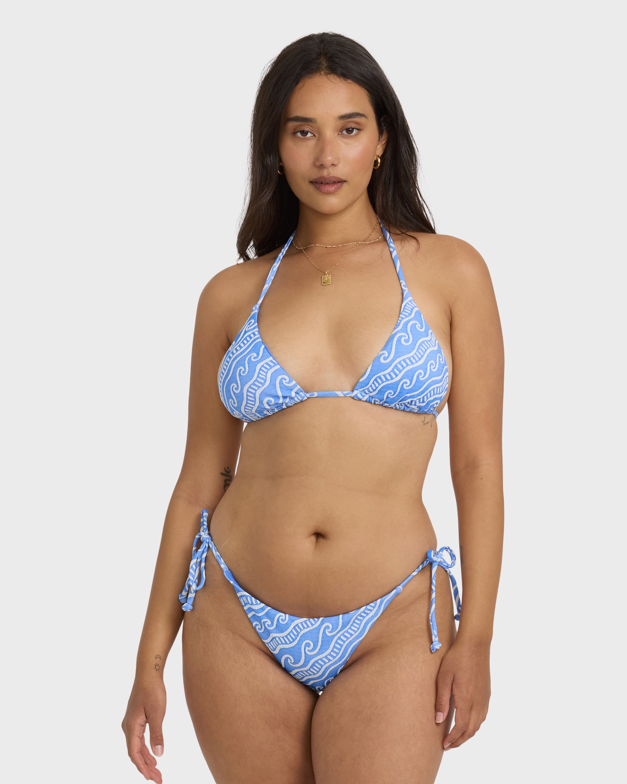 aquamarine　　　　　　　　　　　　　【極美品】BILLABONG More Than Waves Multi Triangle Bikini Top - Tidal Blue | Billabong