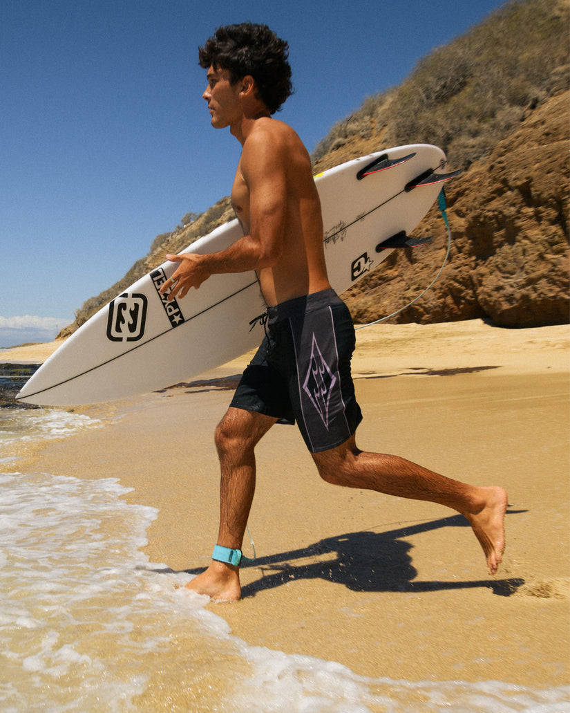 New Wave Pro 19" Boardshorts - Black