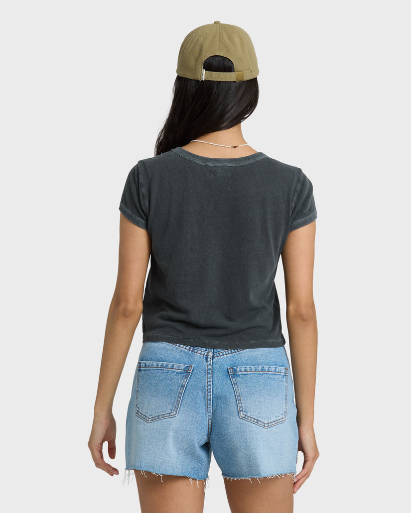 DAILY-TEE-SS-KNT-BLACK-SANDS-2
