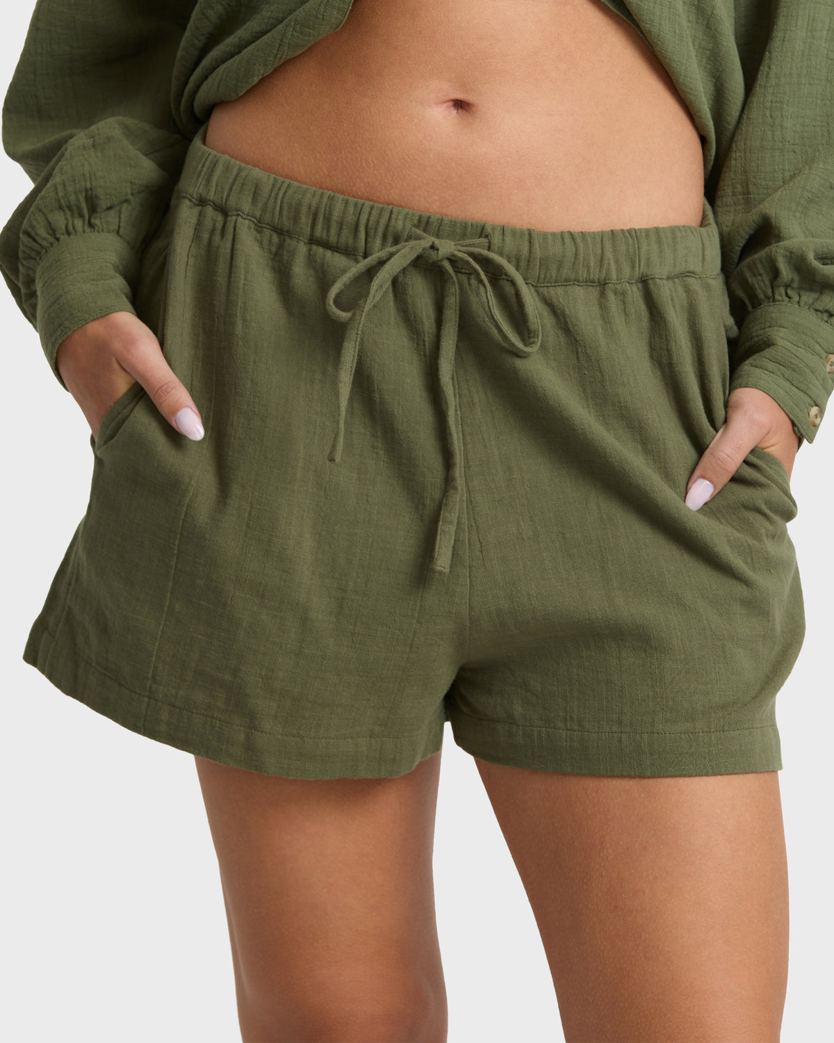 
Wanderer Woven Shorts - Canteen