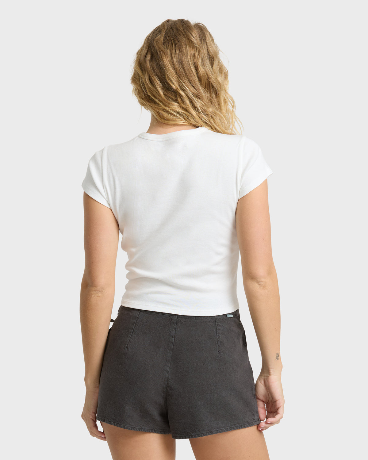 YOUR-CRUSH-SKORT-BLACK-SANDS-2