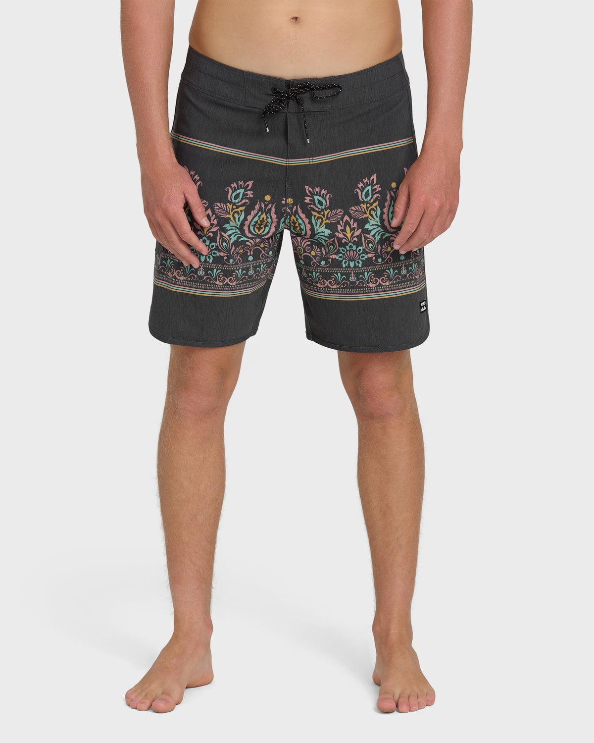 BL000421M_BLK_OM-F.jpg