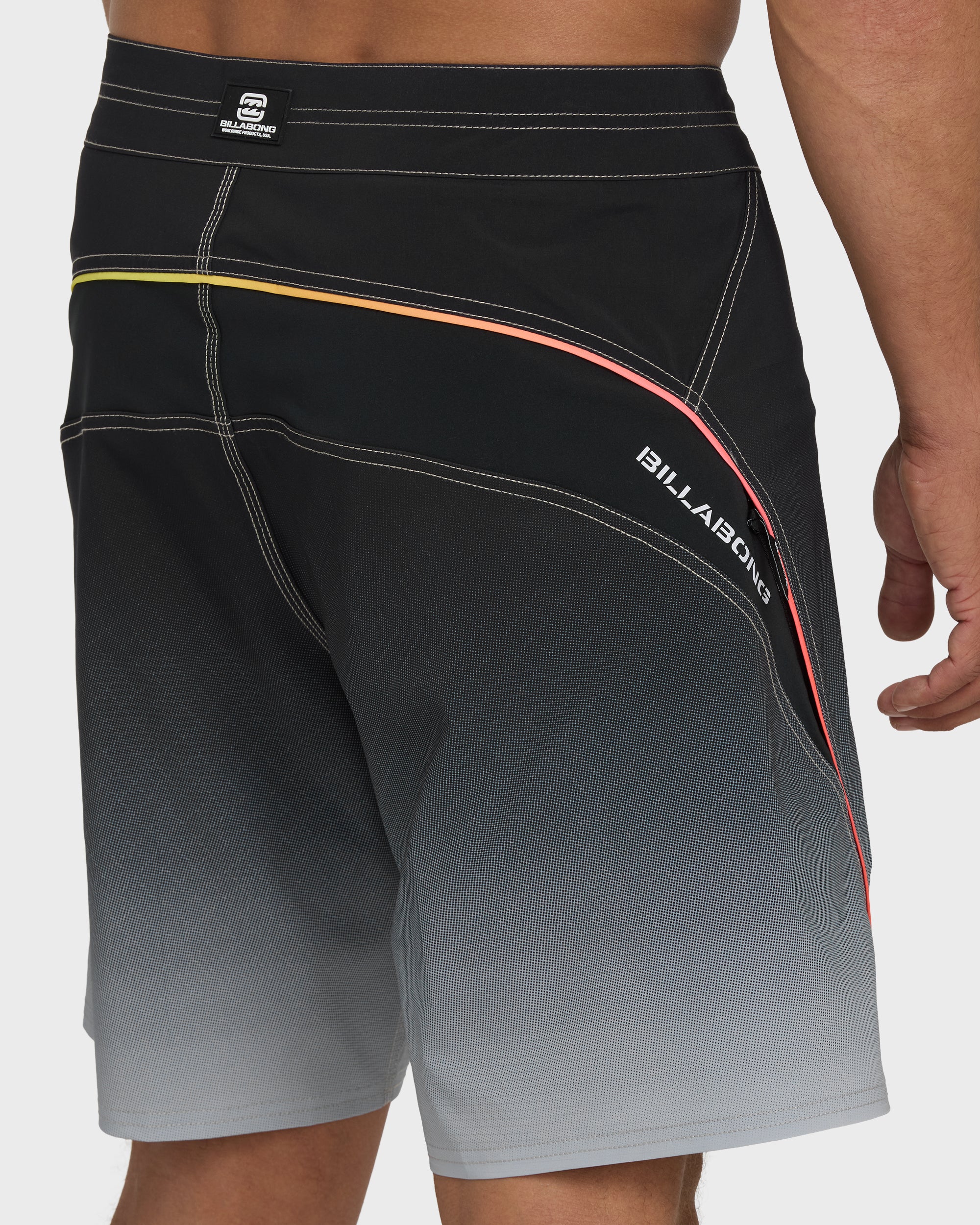 Straddie Pro 20