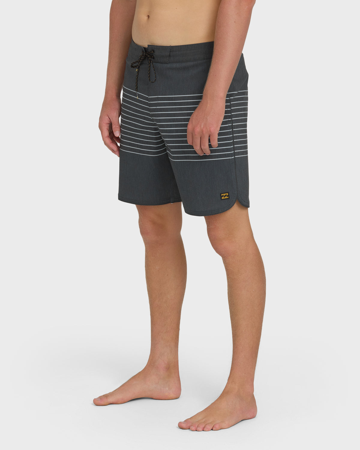 BL000456M_BLK_OM-S.jpg