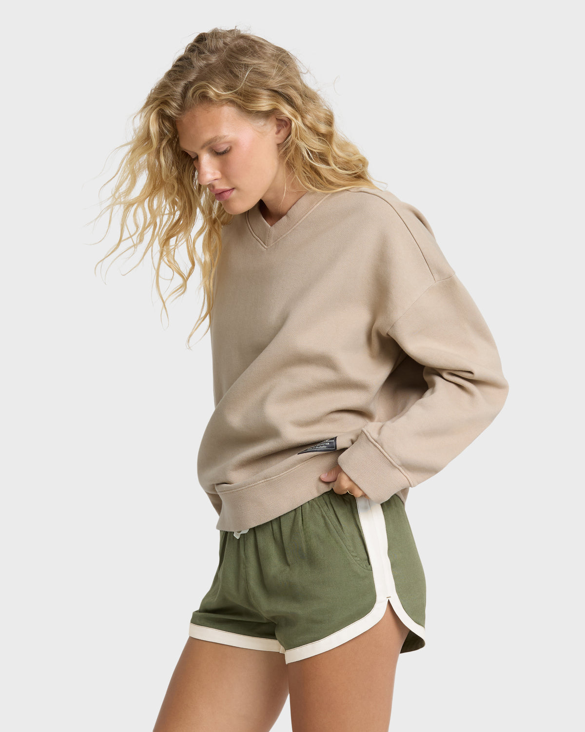 Road-Trippin-Elastic-Waist-Shorts-Canteen-4