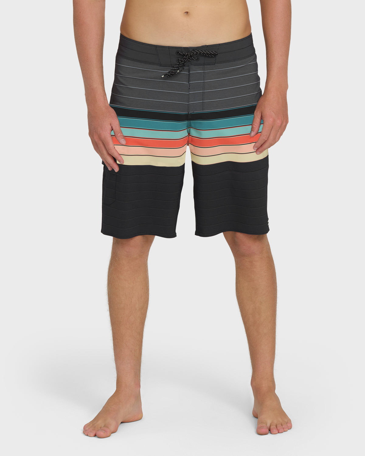 BL000499M_BLK_OM-F.jpg