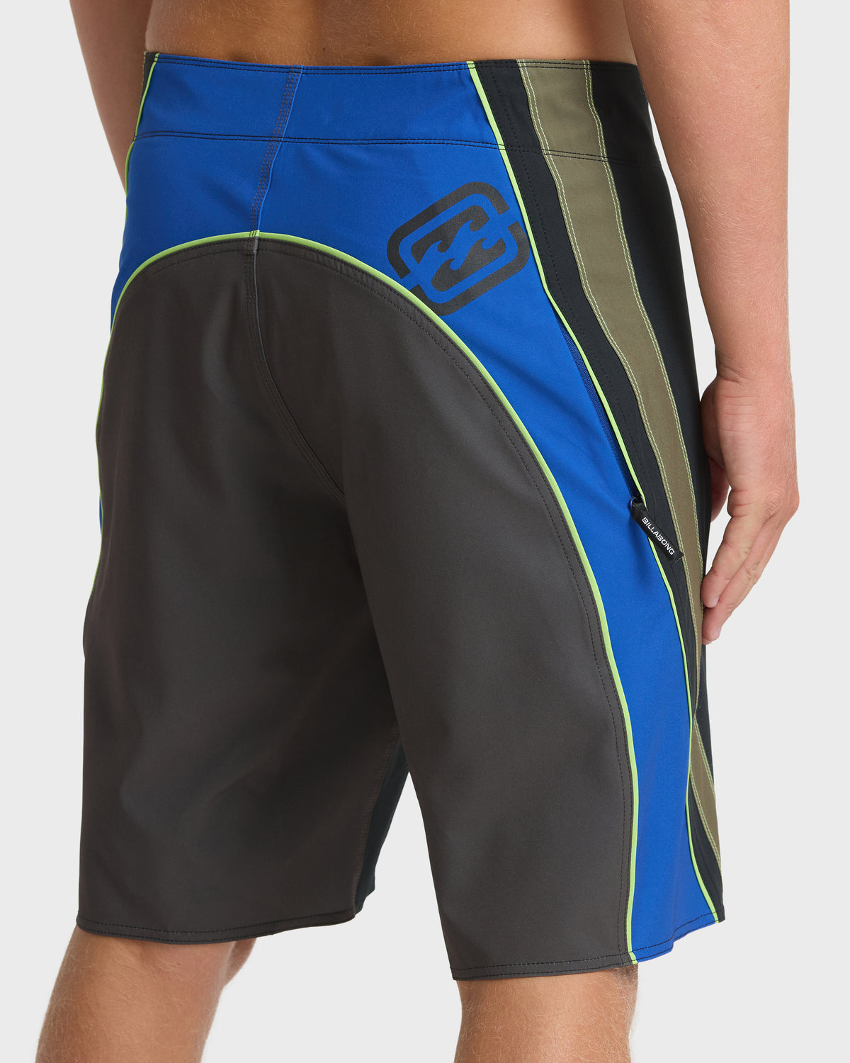 
Fluid 2K Pro Performance 21" Boardshorts - Raven