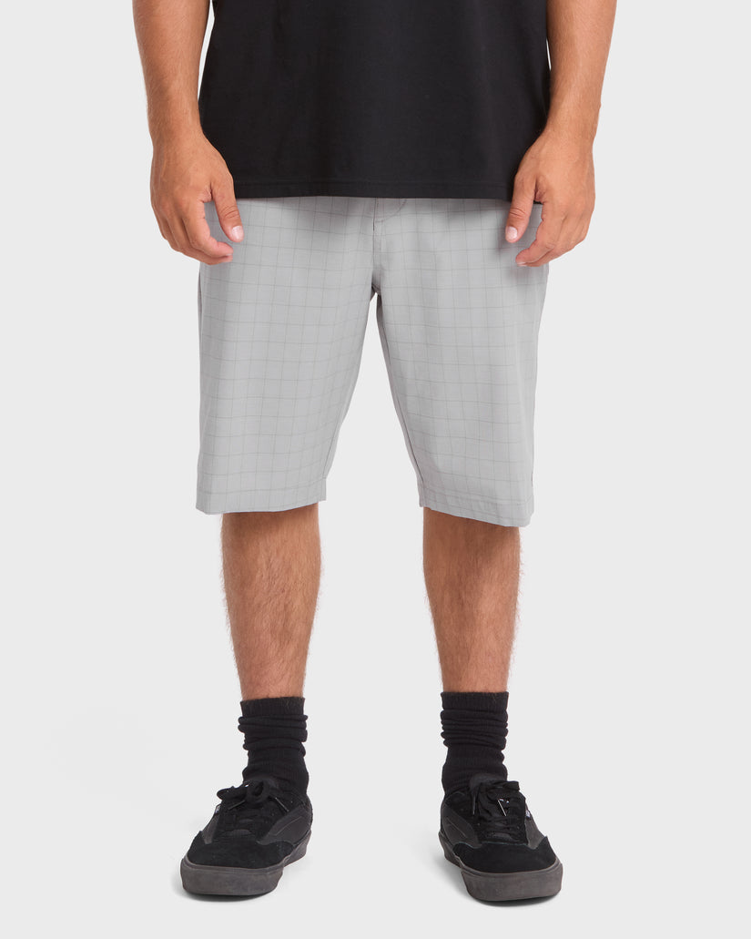 Crossfire-Submersible-21"-Hybrid-Shorts-Silver-1