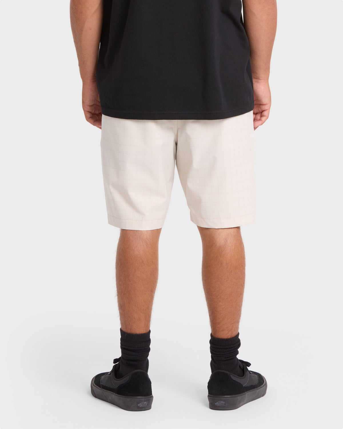 Crossfire-Submersible-19"-Hybrid-Shorts-Oatmeal-Heather-2