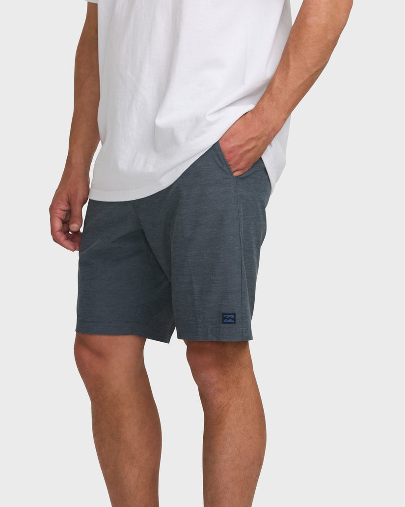 Crossfire Submersible 19" Hybrid Shorts - True Navy