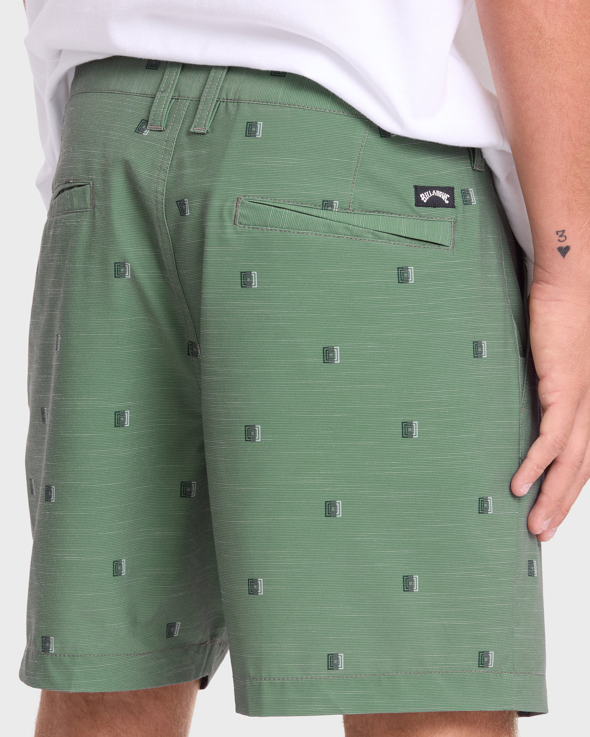 Crossfire-Submersible-17"-Hybrid-Shorts-Laurel-Wreath-5