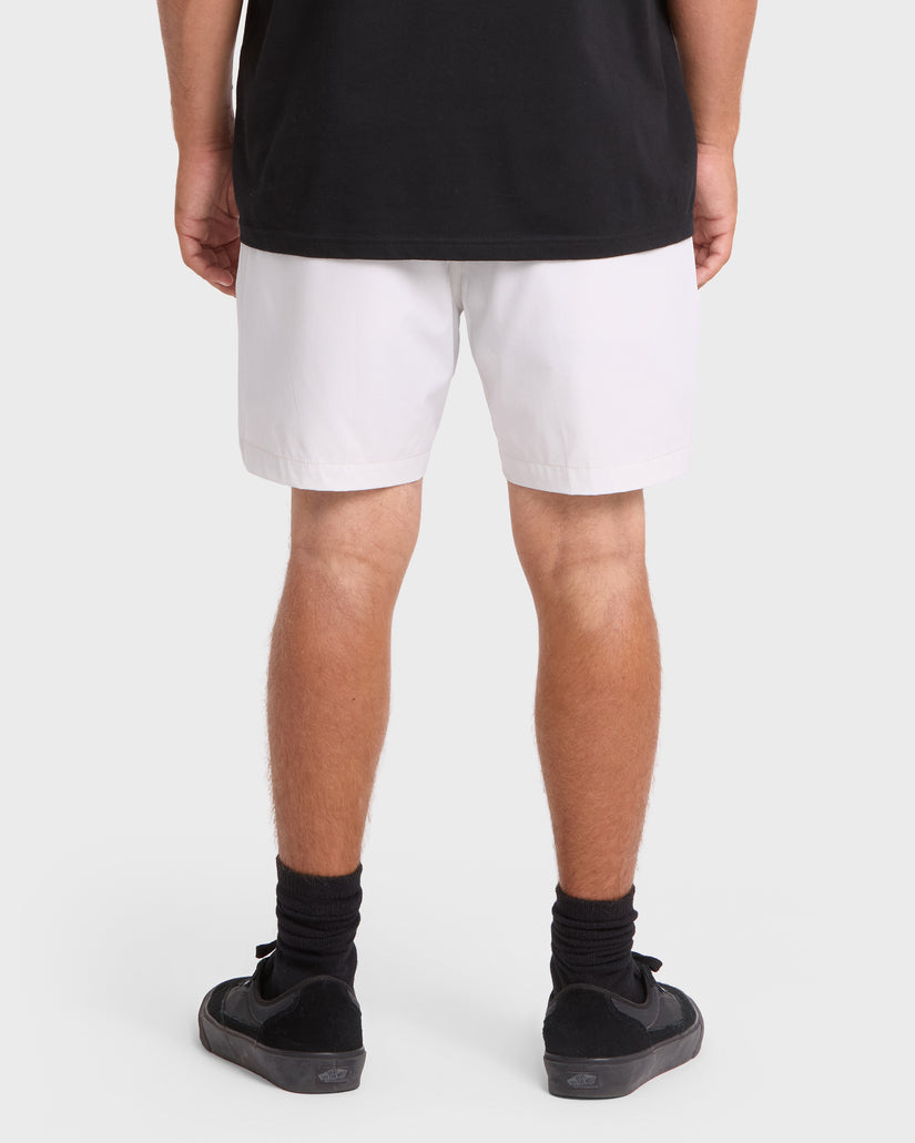 Crossfire-Submersible-17"-Hybrid-Shorts-Fog-Gray-2