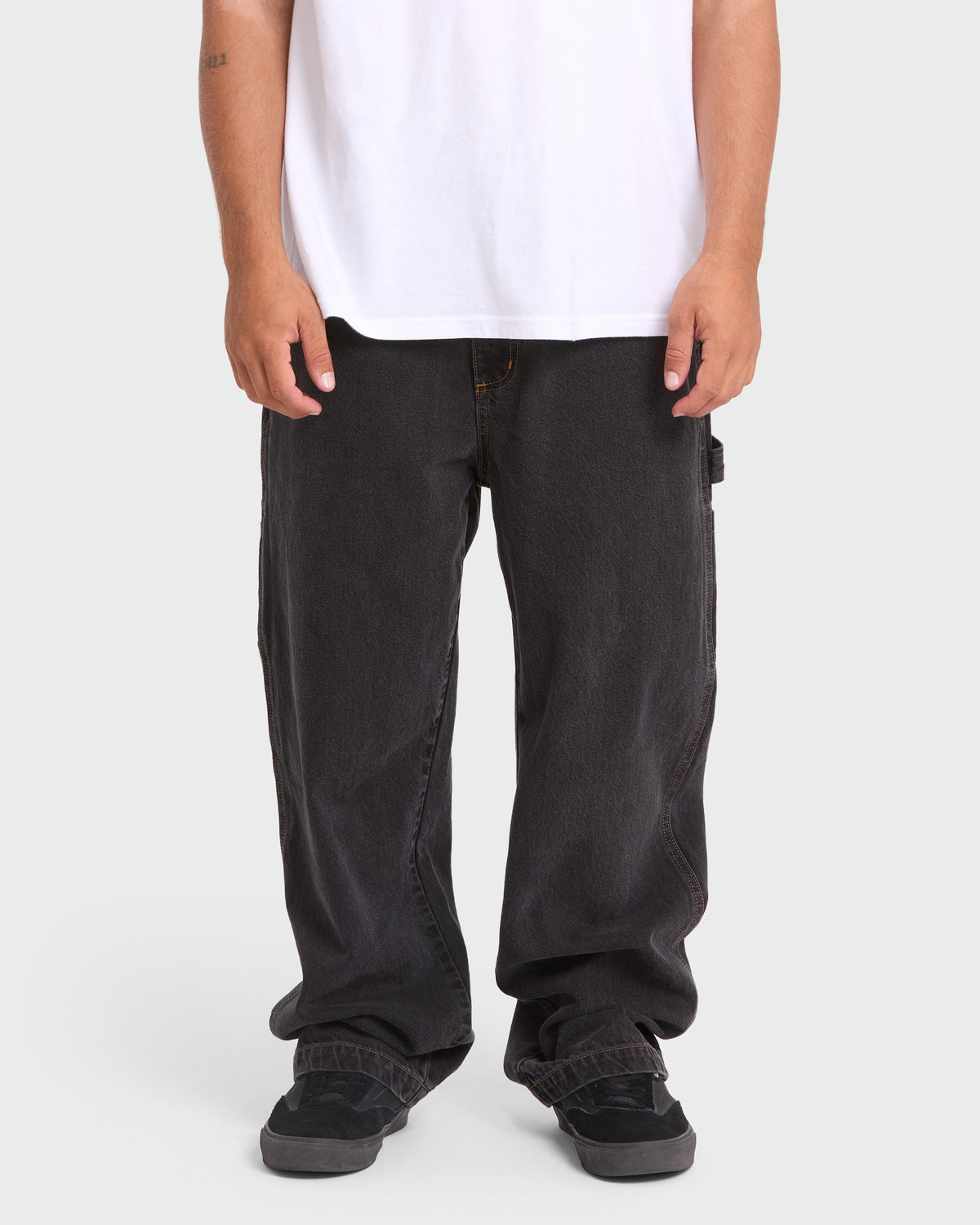 BAD-DOG-PANT-BLACK-WASH-1