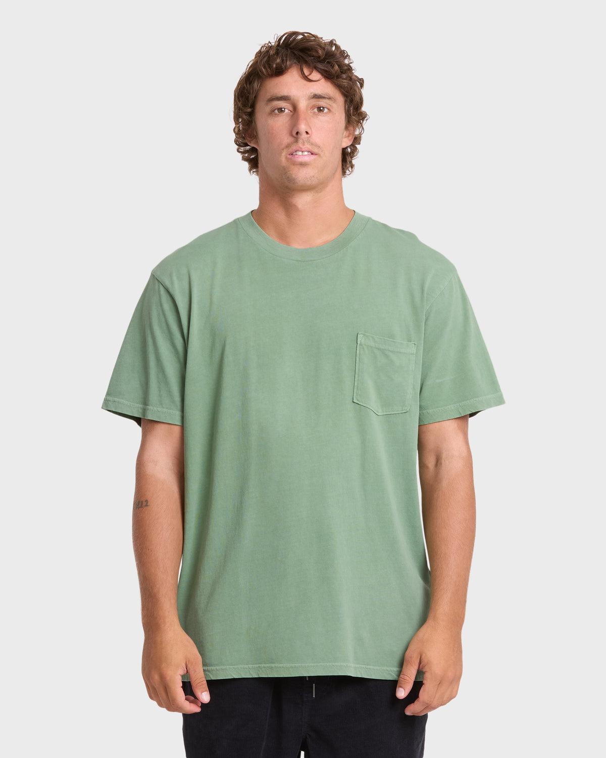 ESSENTIAL-POCKET-WW-PREMIUM-SS-HEDGE-GREEN-1