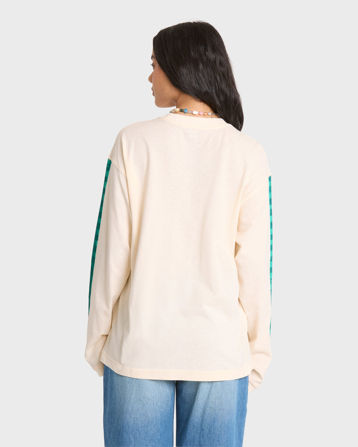 ON-VACAY-LS-TEE-WHITE-CAP-2
