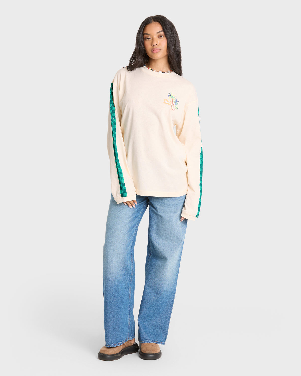 ON-VACAY-LS-TEE-WHITE-CAP-3