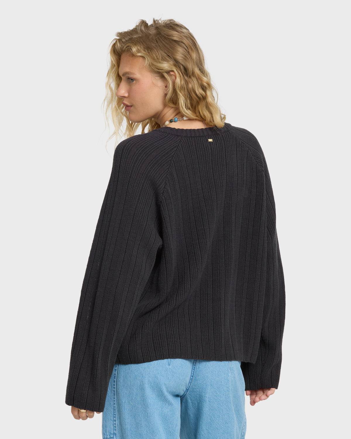 DALLAS-SWEATER-BLACK-SANDS-2