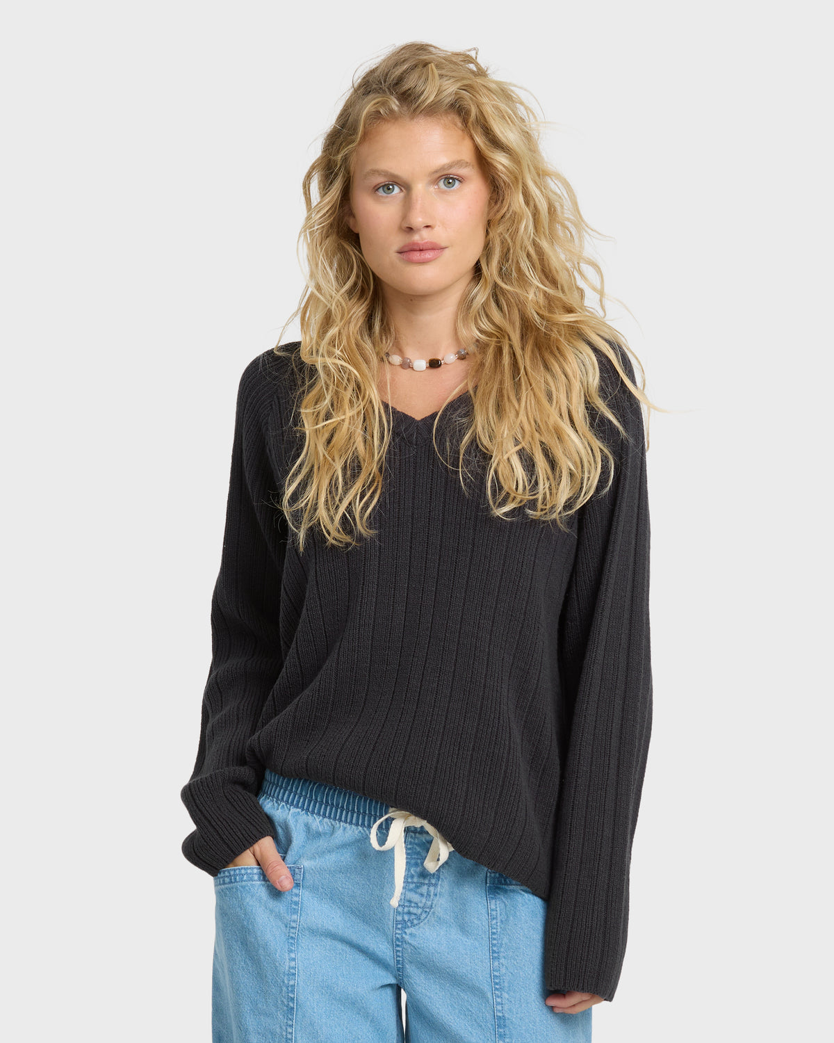 DALLAS-SWEATER-BLACK-SANDS-1
