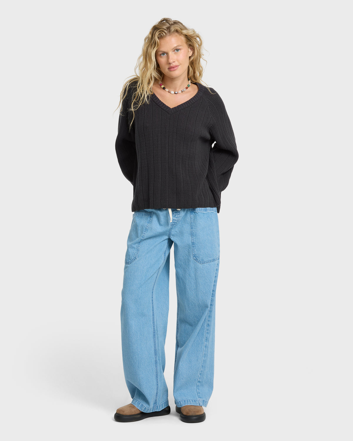 DALLAS-SWEATER-BLACK-SANDS-3