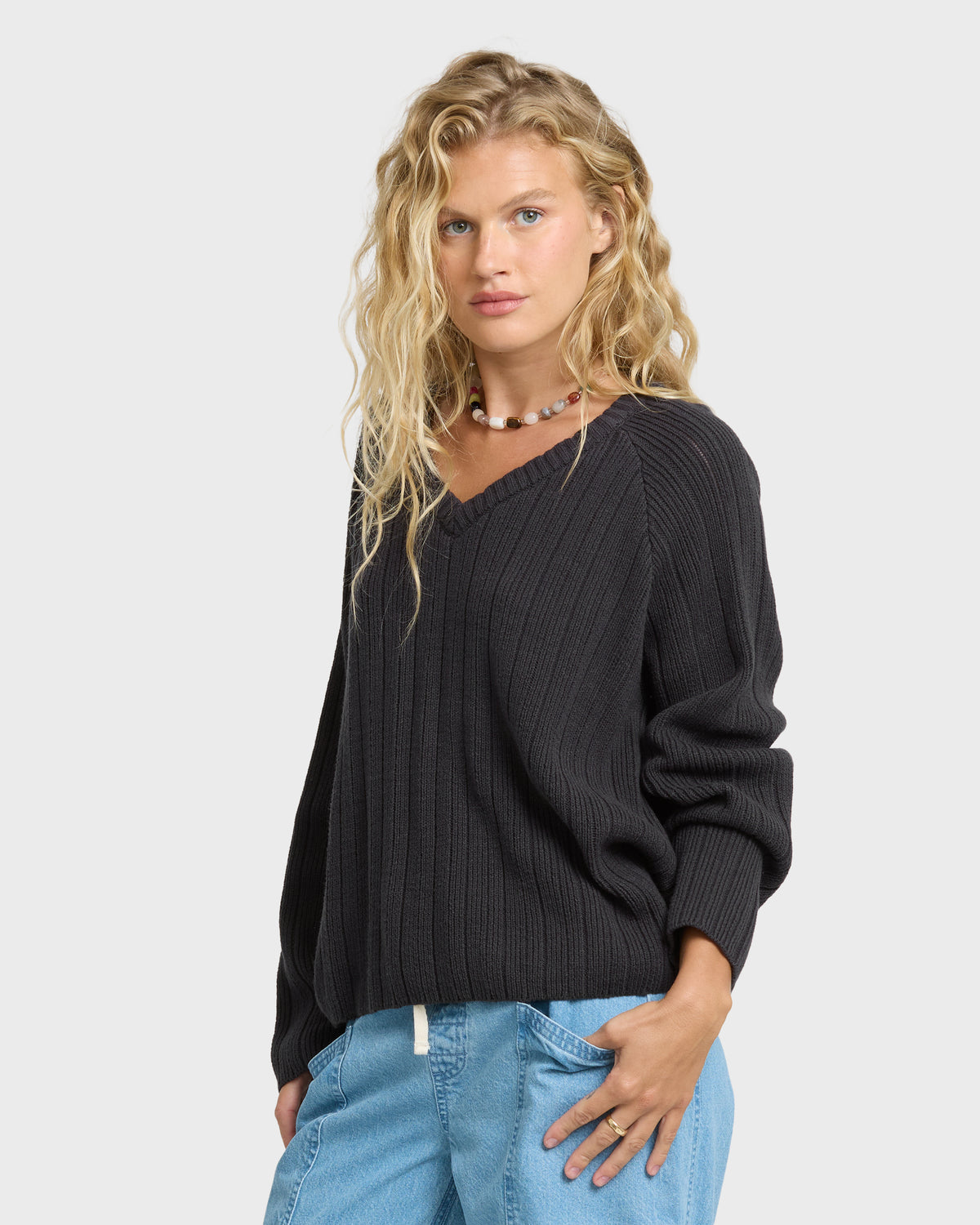 DALLAS-SWEATER-BLACK-SANDS-4